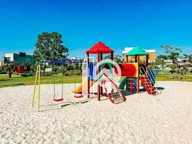 Casa de Condomínio com 4 Quartos para venda ou aluguel, 440m² Jardim do Golfe