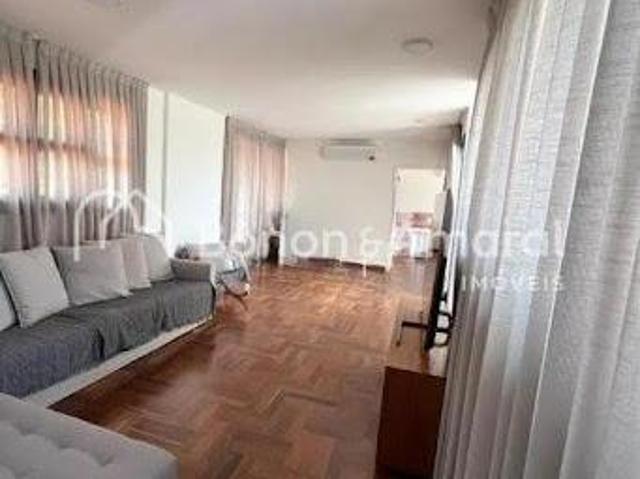 Casa de Condomínio com 500 m² e 4 quartos
