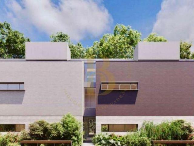 Casa de condomínio com 701.9 m², 4 quartos sendo 3 suítes à venda no bairro Jardim Petropolis