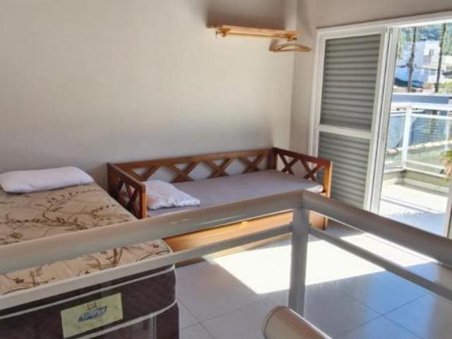 Casa de condomínio completo