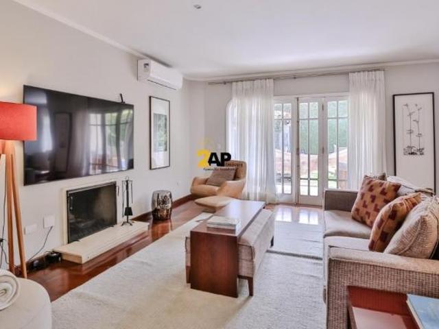 Casa de condomínio: Casa com 5 quartos e 3 suítes no Morumbi, São Paulo SP. 300m