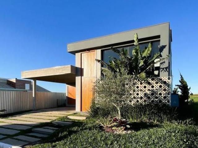 Casa de condomínio à venda em Torres, Centro, com 4 quartos, 221.55m²