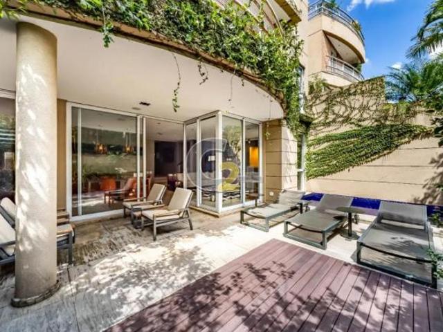 Casa de condominio á venda no Alto de Pinheiros, 4 quartos, 2 suítes, 4 vagas de garagem
