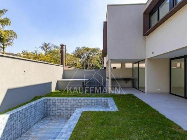 Casa de Condomínio à Venda no Jardim Cordeiro 4 Suítes 4 Vagas 541m² de Área Construída