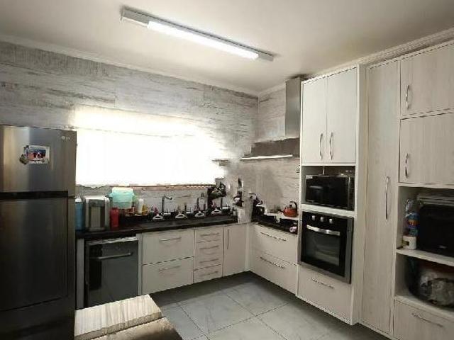 Casa de condomínio à venda no Morumbi com 240m², 3 quartos e 3 vagas