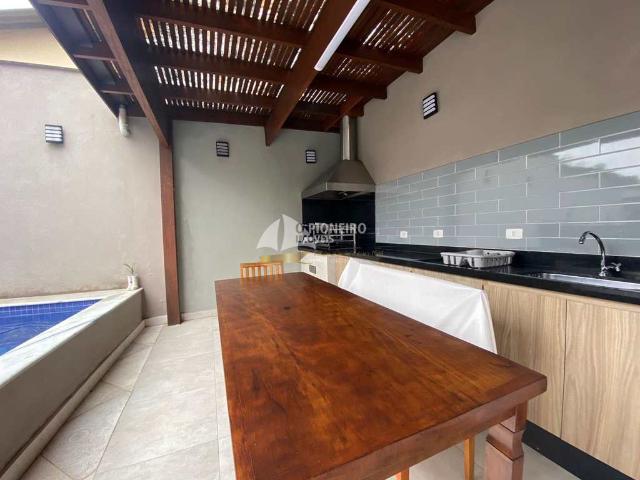 Casa de condomínio, disponível para locação anual e temporada