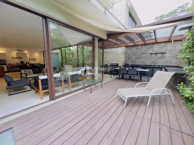 Casa de condomínio disponível para venda na Barra do Sahy