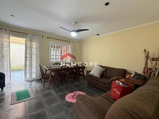 Casa de condomínio em Avenida Tomé de Souza Centro Bertioga/SP