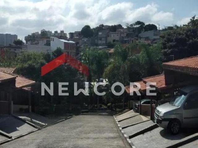 Casa de condomínio em Rua Achiles Belline Padroeira Osasco/SP