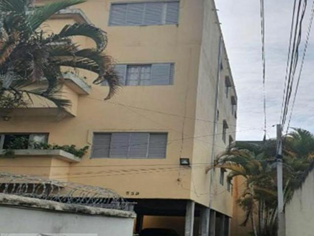 Casa de condomínio em Rua Coronel José de Castro Centro Cruzeiro/SP