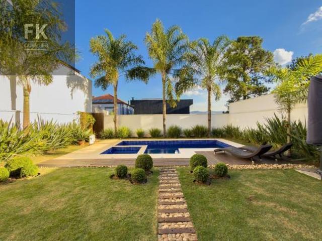 Casa de Condomínio no Alpha 11 Santana de Parnaíba, SP