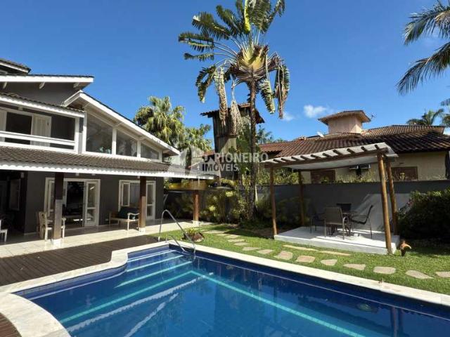 Casa de condomínio na Praia da Baleia, para venda e locação