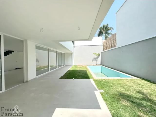 Casa de condomínio para venda tem 450 metros quadrados com 4 quartos em Campo Belo São Paulo SP