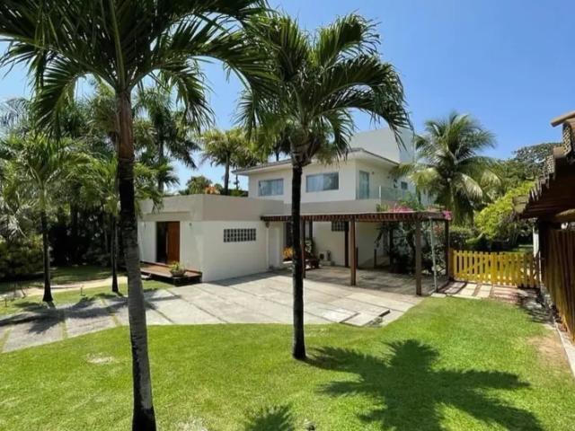 Casa de condomínio para venda com 4 quartos