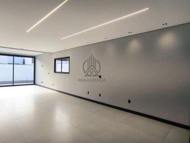 Casa de Condomínio Para Venda E Aluguel Em Piracangaguá de 300.00 m² Com 4 Quartos, 3 Suites E 2 Gara