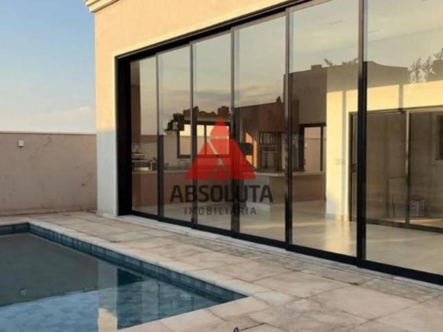 Casa de Condomínio para venda e aluguel em Residencial Parque Fortaleza de 255.00m² com 4 Quartos, 2