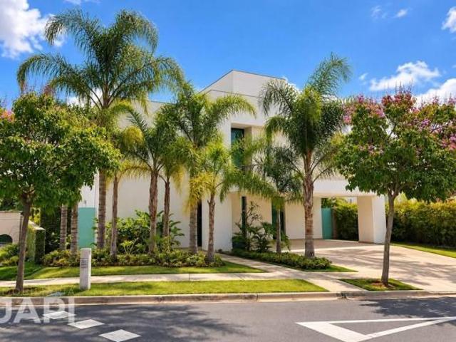 Casa de Condomínio para venda em Veduta de 330.00m² com 3 Quartos, 3 Suites e 4 Garagens
