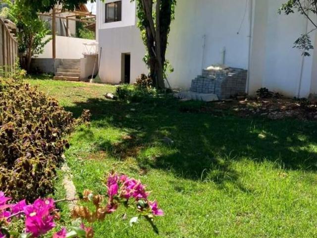 Casa de Condomínio para venda em Village do Gramado II, Lago