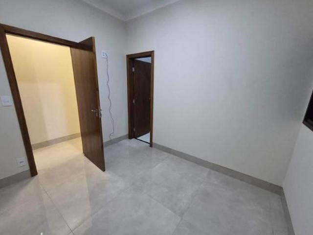 Casa de Condomínio para venda em AEROPORTO de 154.00m² com 3 Quartos, 3 Suites e 2 Garagens