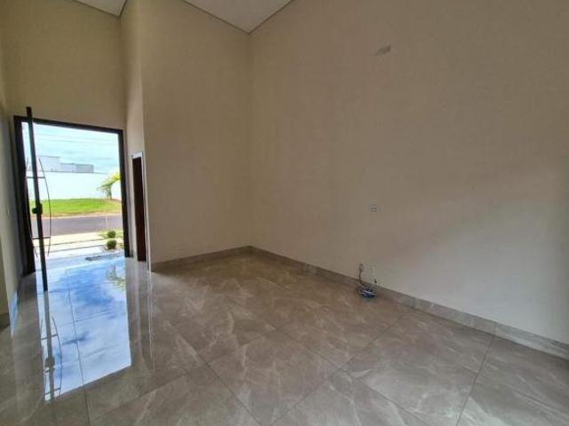 Casa de Condomínio para venda em AEROPORTO de 192.00m² com 3 Quartos, 1 Suite e 2 Garagens