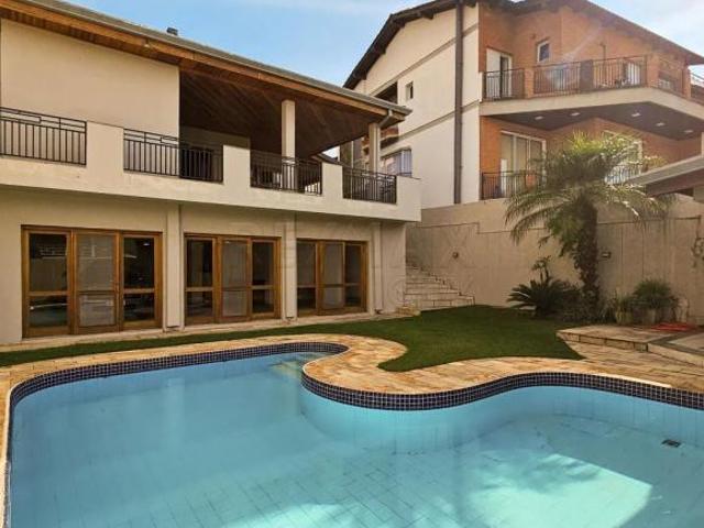 Casa de Condomínio para venda em Alphaville de 440.00m² com 4 Quartos, 2 Suites e 5 Garagens