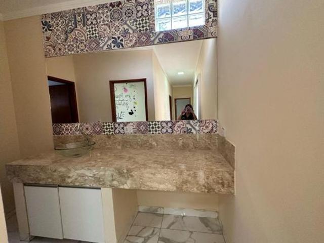Casa de Condomínio para venda em Araporã