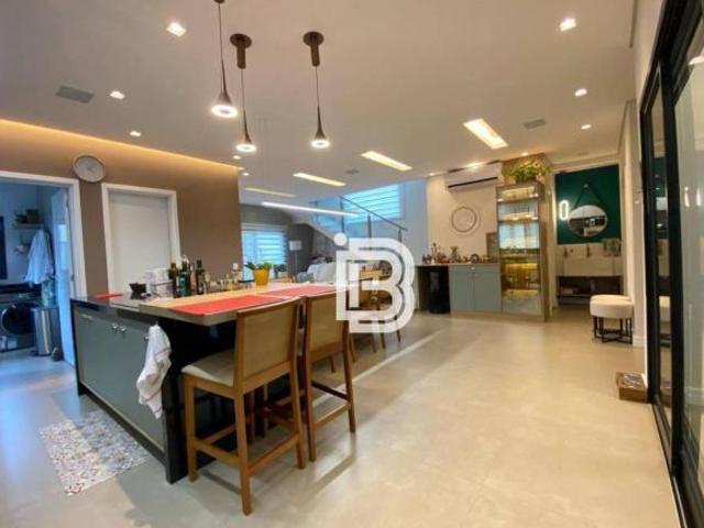 Casa de Condomínio para venda em Brisas Jundiaí de 289.00m² com 4 Quartos, 3 Suites e 4 Garagens