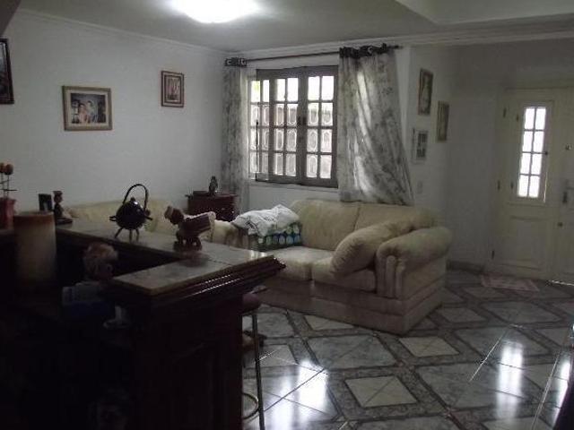 Casa de Condomínio para venda em Condomínio Granja Olga 1 de 250.00m² com 3 Quartos, 3 Suites e 5 Ga