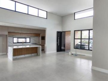 Casa de Condomínio para venda em Condomínio Residencial Monte Carlo de 225.00m² com 3 Quartos, 3 Sui