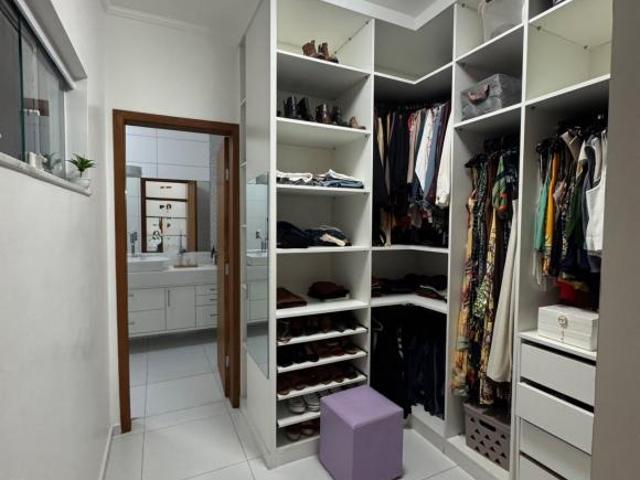 Casa de Condomínio para venda em Condomínio Residencial E Comercial Moema Ville de 241.00m² com 3 Qu