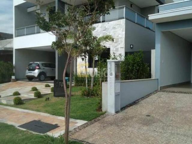 Casa de Condomínio para venda em Condomínio Residencial Royal Garden de 250.00m² com 4 Quartos, 4 Su