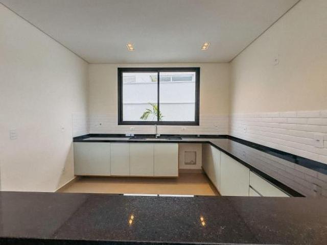Casa de Condomínio para venda em Condomínio Villa Dos Pinheiros de 400.00m² com 4 Quartos, 4 Suites