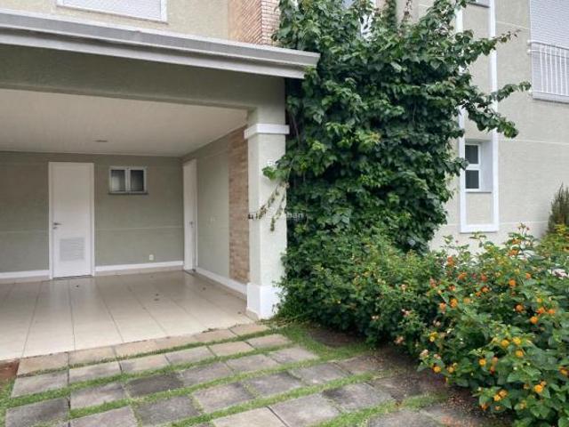 Casa de Condomínio para venda em Granja Viana de 220.09m² com 3 Quartos, 3 Suites e 2 Garagens
