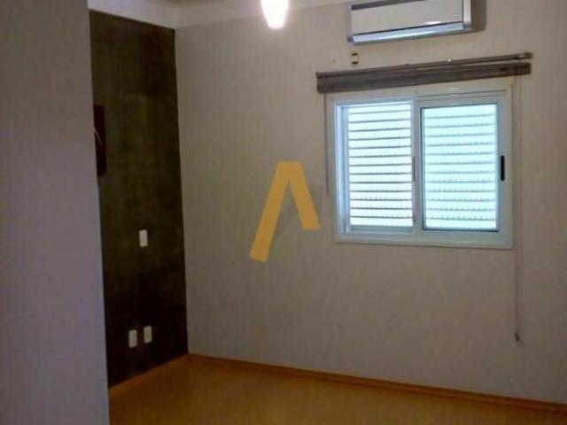 Casa de Condomínio para venda em Jardim América de 200.00m² com 3 Quartos, 1 Suite e 4 Garagens
