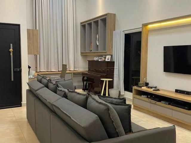 Casa de Condomínio para venda em Jardim Salto Grande de 179.00m² com 3 Quartos, 1 Suite e 4 Garagens