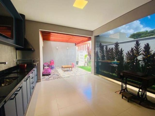 Casa de Condomínio para venda em Jardim Salto Grande de 192.00m² com 3 Quartos, 3 Suites e 4 Garagen