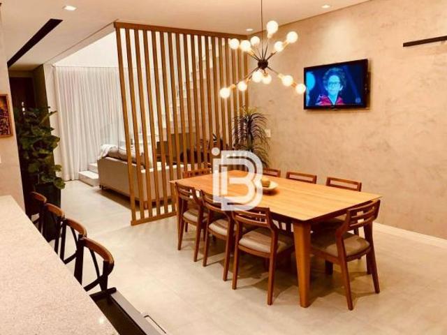 Casa de Condomínio para venda em Jardim Samambaia de 269.00m² com 4 Quartos, 4 Suites e 4 Garagens