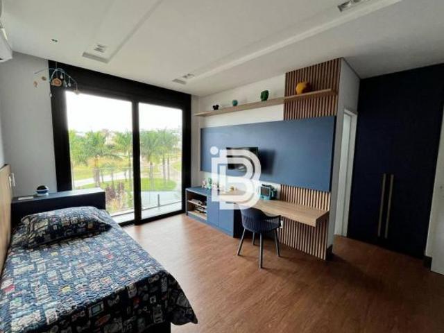 Casa de Condomínio para venda em Jardim Samambaia de 290.00m² com 3 Quartos, 3 Suites e 5 Garagens