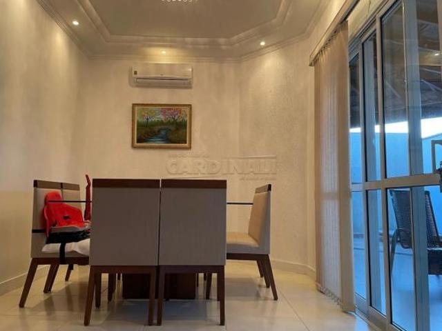Casa de Condomínio para venda em Jardim Residencial Maggiore de 235.00m² com 3 Quartos, 2 Suites e 4