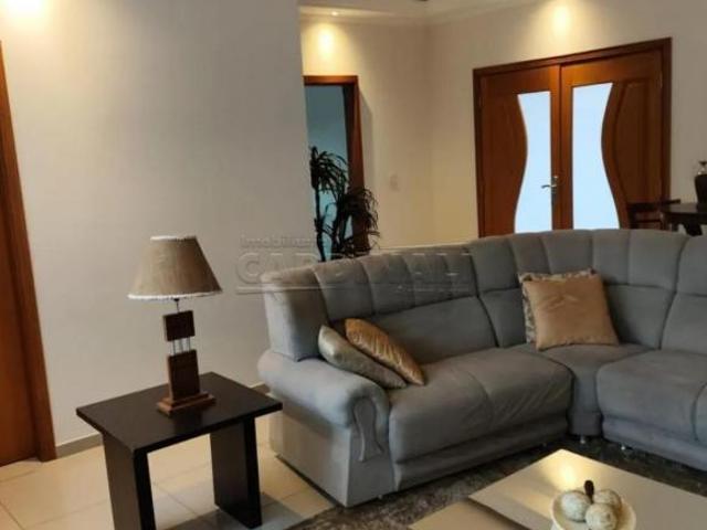 Casa de Condomínio para venda em Jd. Dos Flamboyant de 258.00m² com 3 Quartos, 1 Suite e 4 Garagens