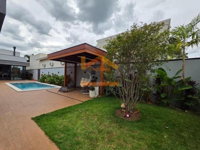 Casa de Condomínio para venda em Loteamento Residencial Jardim Villagio de 350.00m² com 3 Quartos, 3