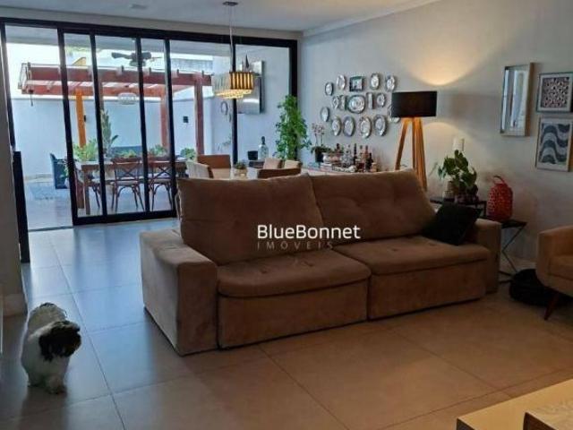 Casa de Condomínio para venda em Parque Cecap de 231.00m² com 3 Quartos, 3 Suites e 4 Garagens