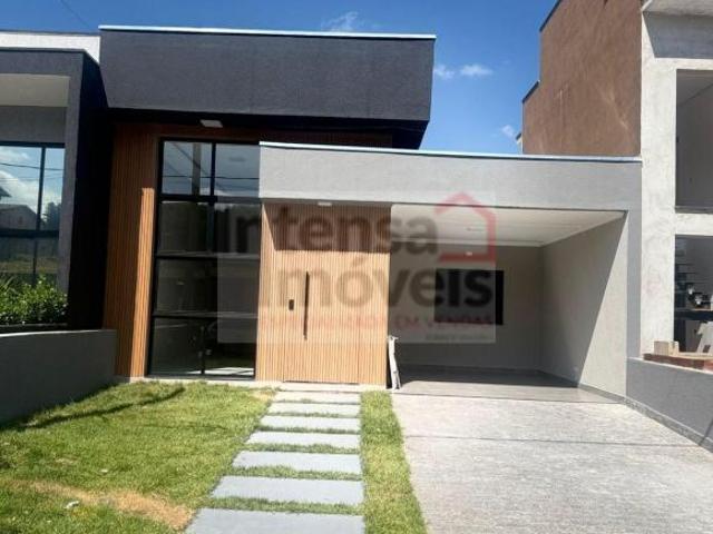 Casa de Condomínio para venda em Parque São Benedito de 130.00m² com 3 Quartos, 1 Suite e 2 Garagens