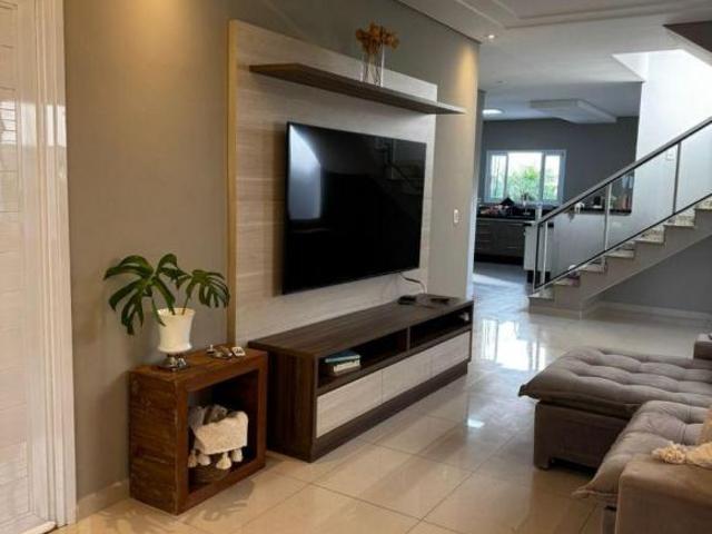 Casa de Condomínio para venda em Parque Residencial Eloy Chaves de 259.00m² com 4 Quartos, 3 Suites