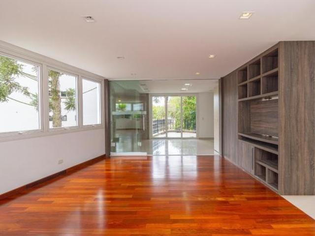 Casa de Condomínio para venda em Portão de 547.00m² com 4 Quartos, 4 Suites e 8 Garagens