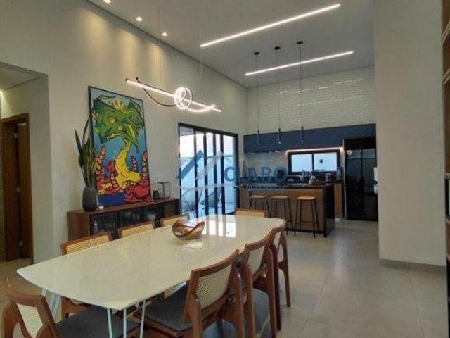Casa de Condomínio para venda em Quinta Ranieri de 174.00m² com 3 Quartos, 2 Suites e 2 Garagens