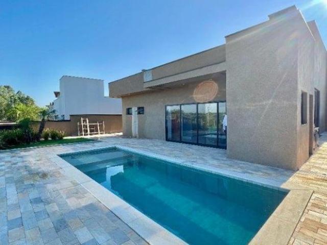 Casa de Condomínio para venda em Residencial Solares de 451.00m² com 3 Quartos, 3 Suites e 2 Garagen