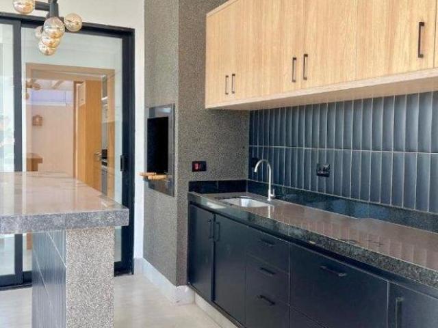 Casa de Condomínio para venda em Residencial Solares de 429.00m² com 3 Quartos e 2 Garagens