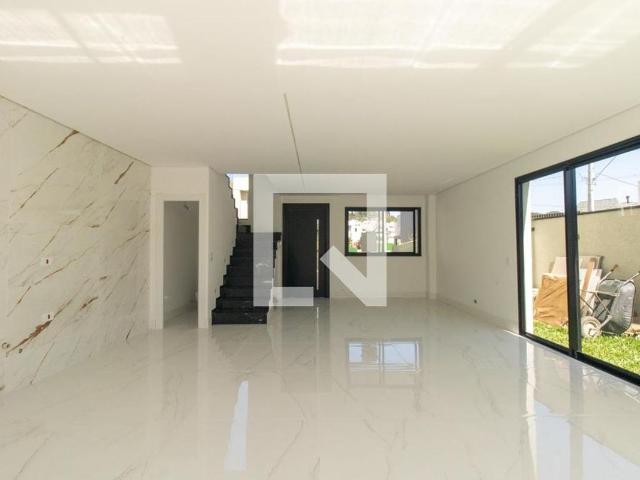 Casa de condomínio para alugar com 160m², 3 quartos e 2 vagas