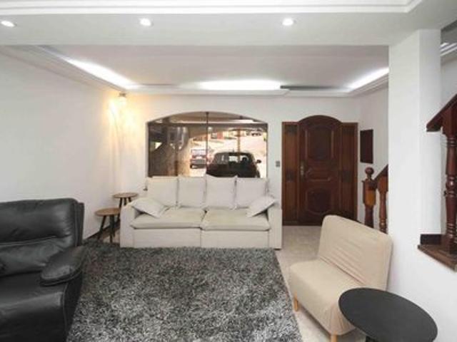 Casa de condomínio para alugar com 300m², 4 quartos e 2 vagas